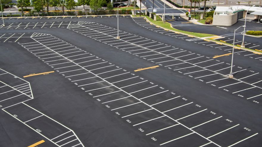 Benefits of Asphalt vs. Concrete