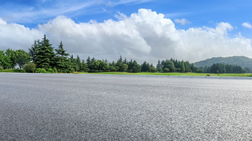 What Is the Average Lifespan of Asphalt?