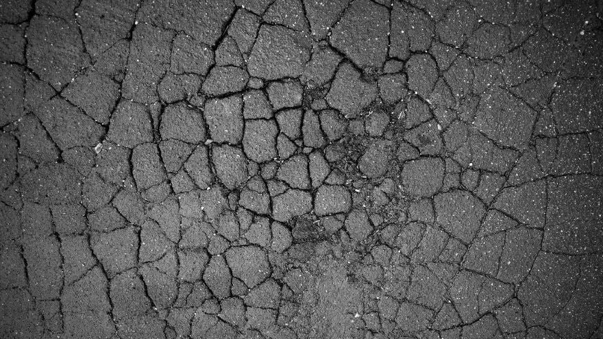 4 Types Of Asphalt Cracks And Ways To Fix Them