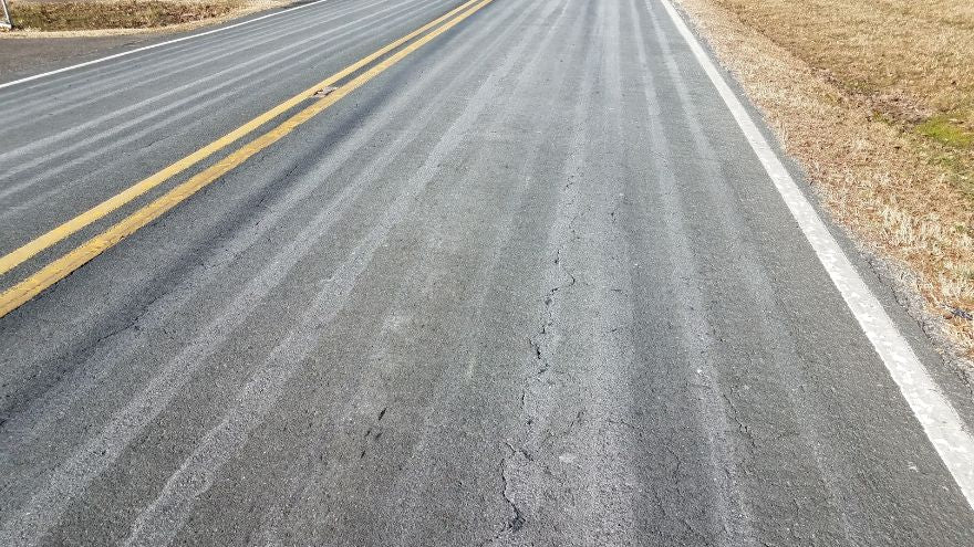 4 Advantages to Using Liquid Salt Brine for Ice Removal