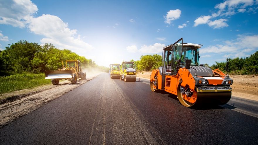 Are There Advantages of Using Plastic to Make Roads?