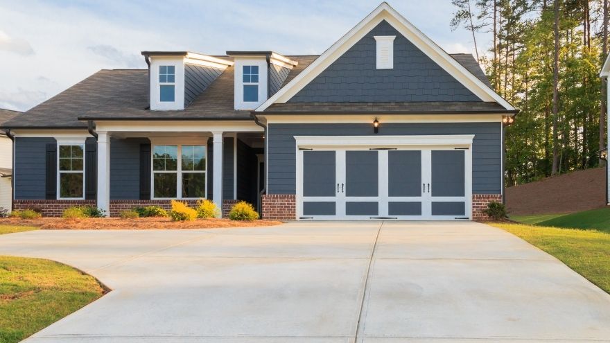 house with clean driveway